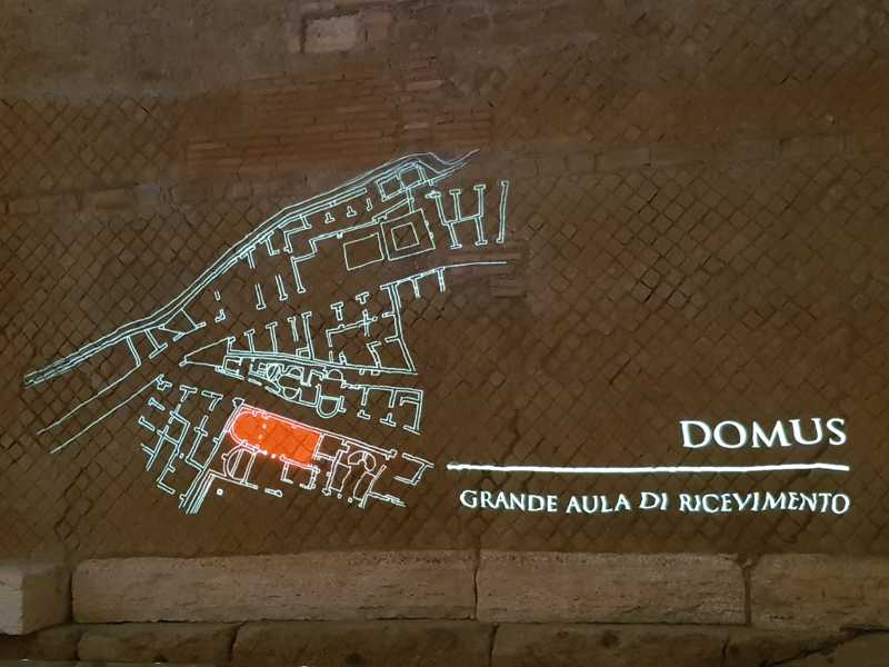 Proiezione della pianta del quartiere antico e indicazione della domus del IV secolo d.C.