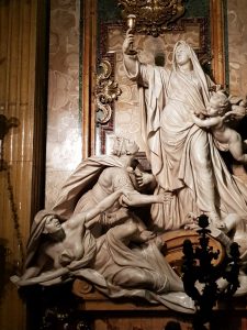 Altare di Sant'Ignazio di Loyola - dettaglio del "Trionfo della fede sull'idolatria"