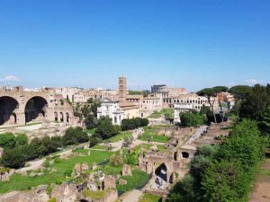 I Fori imperiali e il Colosseo