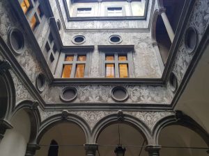 Grottesche del cortile di Palazzo Bartolini Salimbeni a Firenze