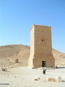 Tomba "a torre" nella valle di Palmira in Siria