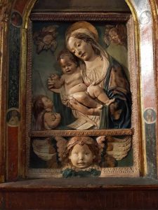 Collezione di rilievi di Madonne col Bambino, Museo Bardini - dettaglio