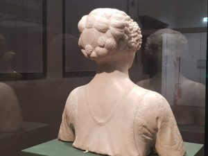 Andrea del Verrocchio, Giovane gentildonna - dettaglio