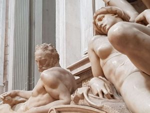 Michelangelo, sculture del Crepuscolo e dell'Alba, Sagrestia nuova di san Lorenzo