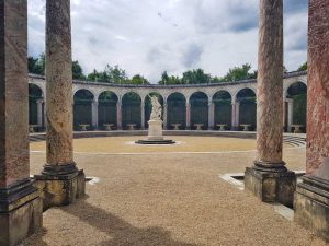 Visitare Versailles, Giardini, Boschetto della colonnata