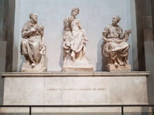 Sagrestia nuova, Madonna col Bambino tra i santi Cosma e Damiano e tomba di Lorenzo il Magnifico e di Giuliano de' Medici