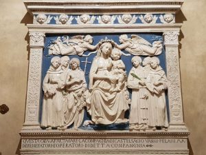 Andrea della Robbia, Madonna col Bambino tra angeli e santi