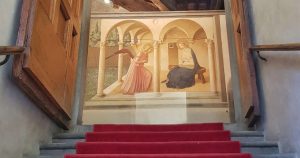 Museo di san Marco a Firenze, scale di accesso ai dormitori, Beato Angelico, Annunciazione