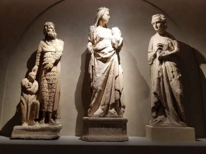 Giovanni Pisano, Madonna col Bambino e due san Giovanni, con donatore