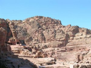Petra, le tombe e il teatro