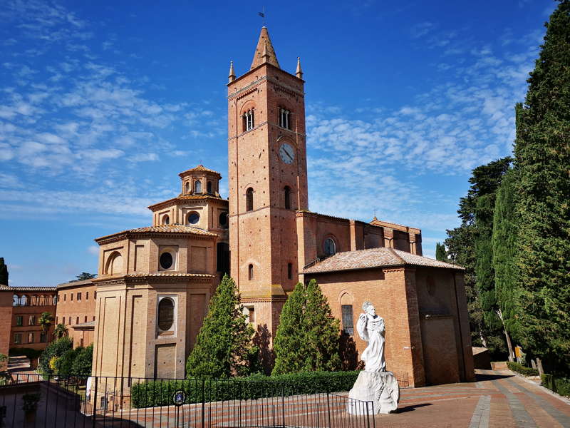 Chiesa e campanile di Monte Oliveto Maggiore