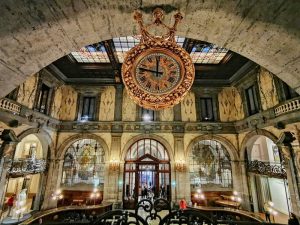 Palazzo Zevallos Stigliano, il salone d'ingresso