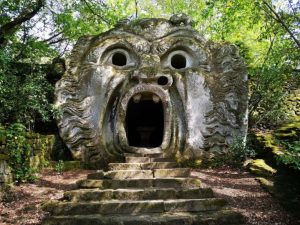 Sacro Bosco di Bomarzo, la Bocca tartarea