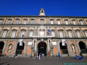 Facciata del Palazzo Reale di Napoli