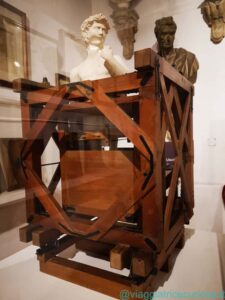 Modellino della gabbia con cui il David fu trasportato da piazza della Signoria alla Galleria dell'Accademia