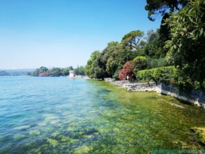 Le acque attorno all'Isola, in prossimità del porticciolo