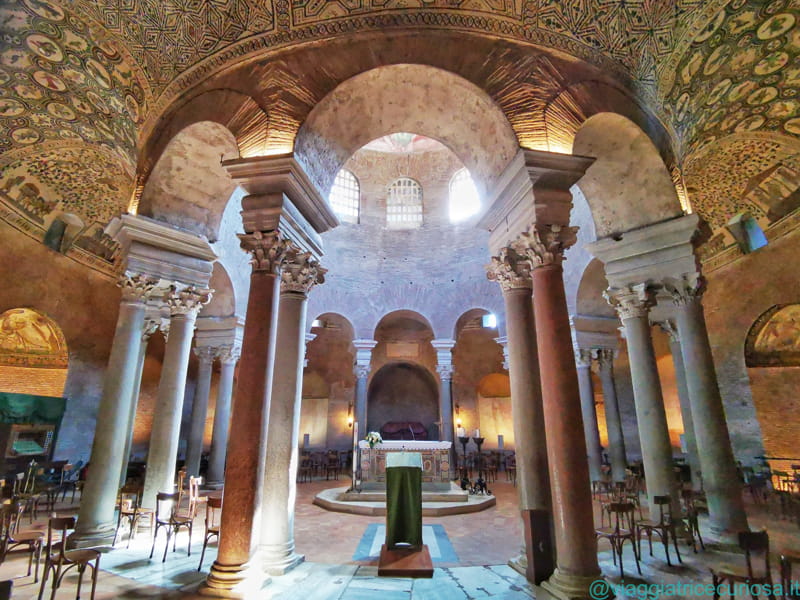 Mausoleo di Costanza, l'interno