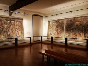 Sala del Museo Diocesano di Trento dedicata alla serie di arazzi realizzati presso l'atelier di Peter van Aelst raffiguranti le Storie della Passione di Cristo e San Giovanni Evangelista mentre compone l'Apocalisse sull'isola di Patmos